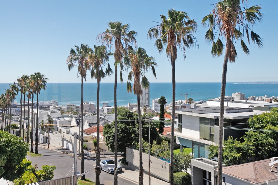 To Let 4 Bedroom Property for Rent in Fresnaye Western Cape